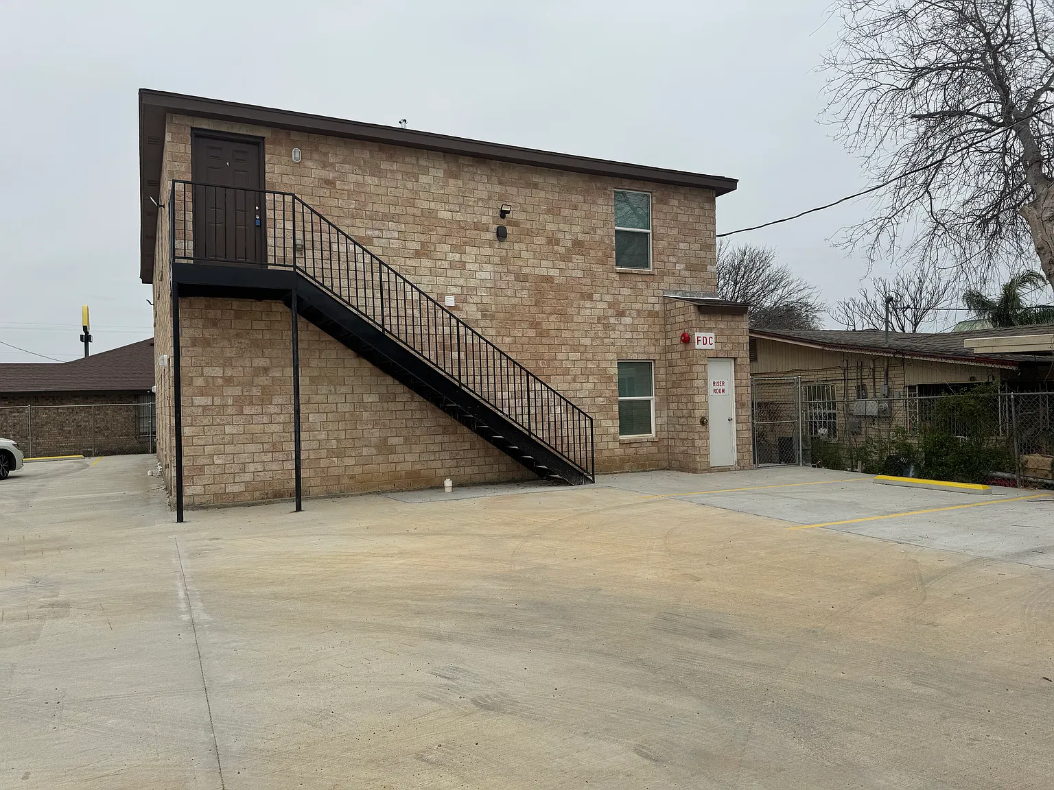 2 bed, 841 sqft, $950 — Photo 1