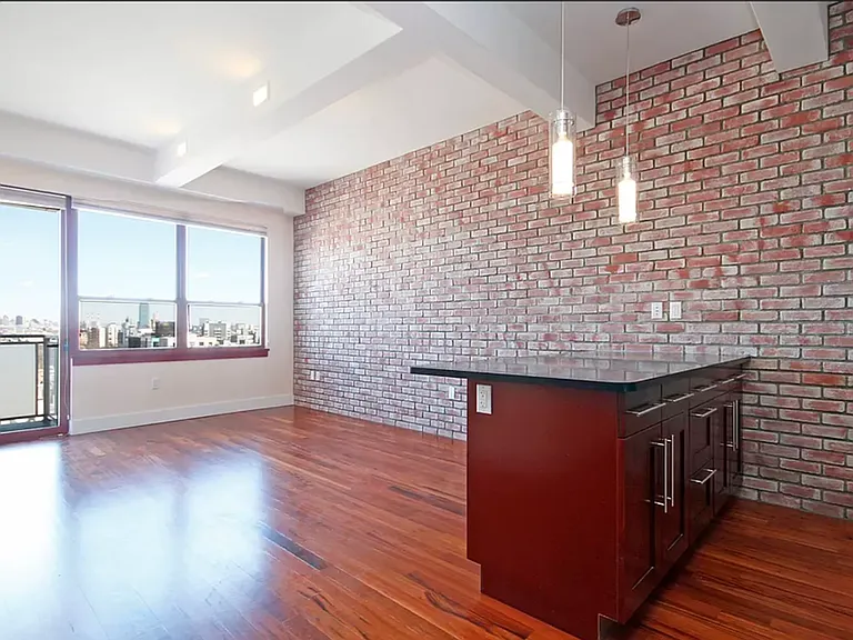 240 Meeker Ave #42 — Photo 2