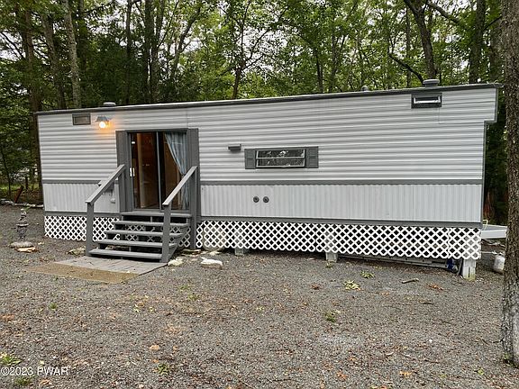 2nd image of 104 Chenango Dr