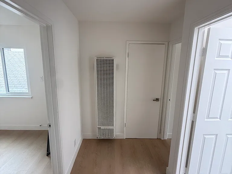 407 29th St #5 — Photo 13