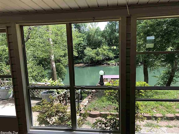 5th image of 349 River Dr