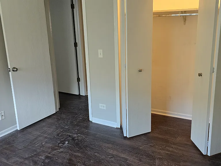 391 S Collins St #E — Photo 19