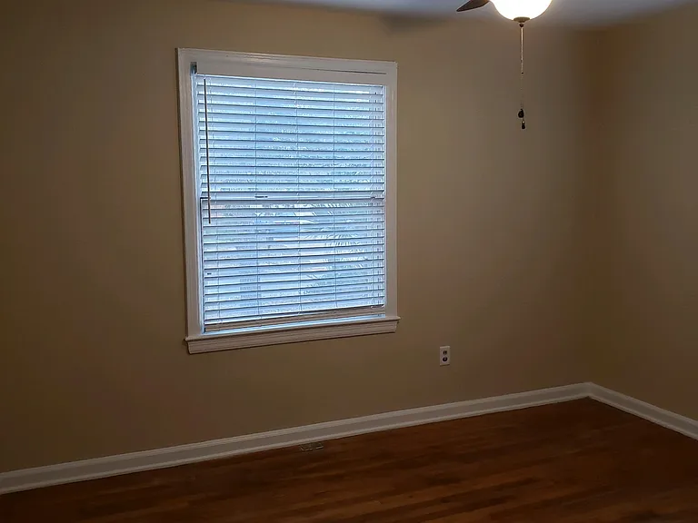 117 N Claire Dr — Photo 6