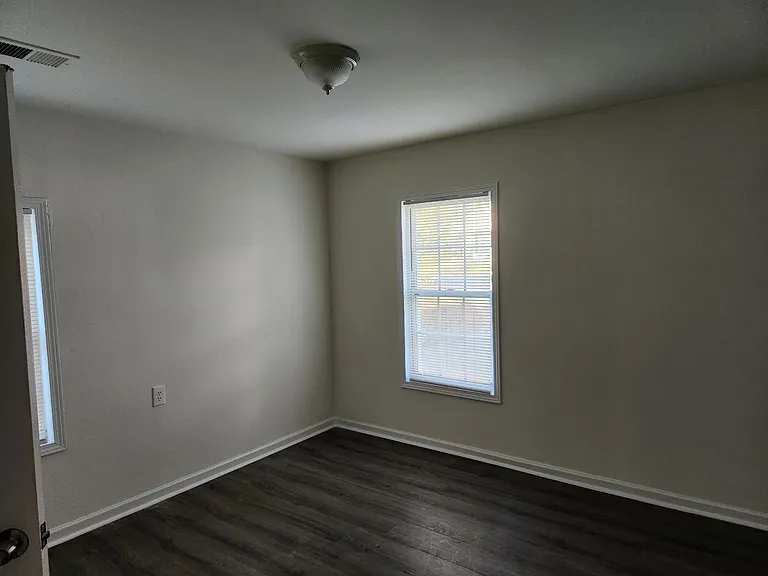 157 Merritt St SE — Photo 5