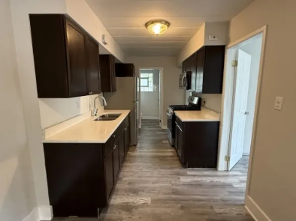 6701-05 Stanley Avenue, 6701 Stanley Ave #18, Berwyn, IL 60402