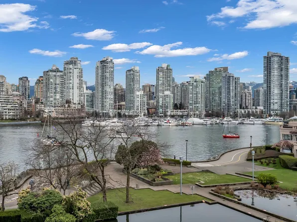456 Moberly Rd #414, Vancouver, BC V5Z 4L7