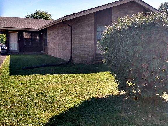 LARGE YARD AND OWNER CUTS GRASS