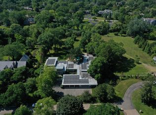 2260 Bracken Ln, Northfield, IL
