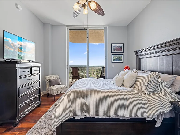 2104 W 1st St #2503 — Photo 30