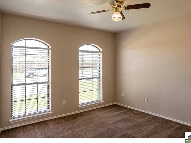 5510 Shawn Dr — Photo 8