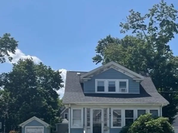 71 Linden St, Whitman, MA 02382