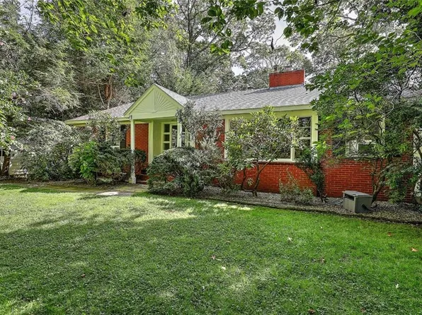 79 Linden Dr S, Kingston, RI 02881