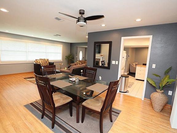4th image of 826 Winding Oaks Dr