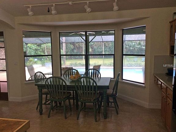 3rd image of 632 Riverpark Cir