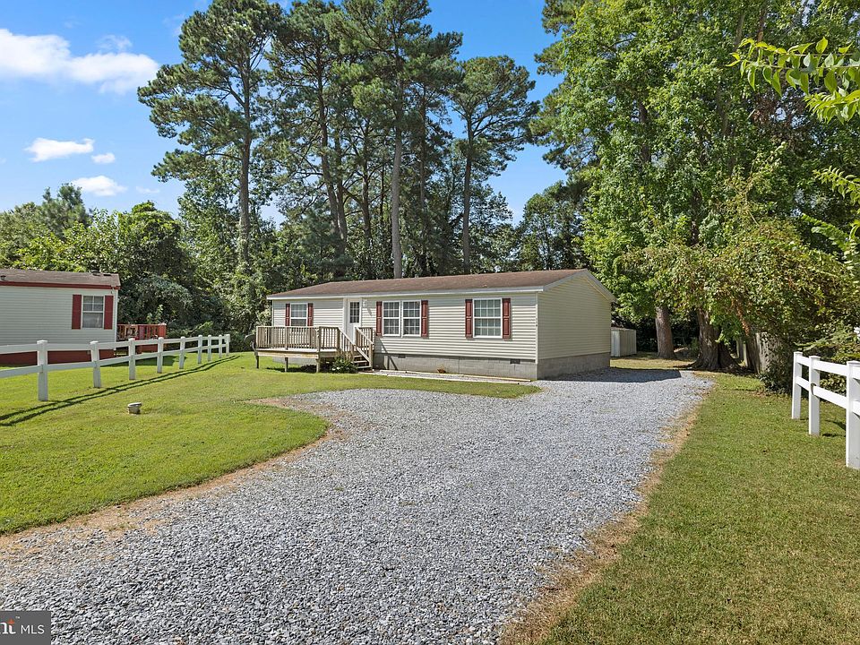 1st image of 116 Pine Dr