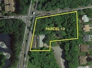 02 Shelter Rock Rd, Roslyn, NY 11576