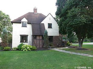 129 Avalon Dr, Rochester, NY 14618