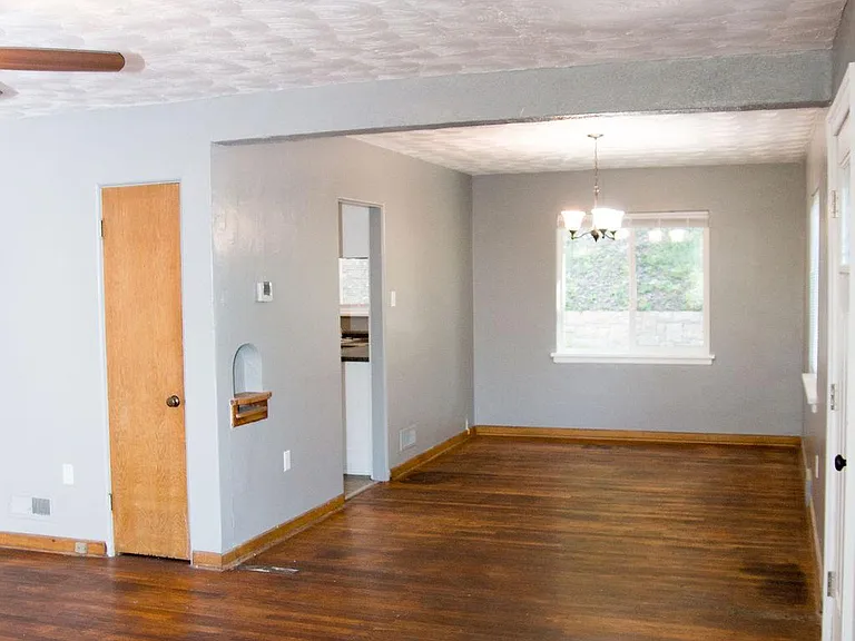 1223 Greenbrier Rd #1 — Photo 9