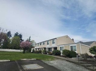 8626 Onyx Dr SW Unit D, Tacoma, WA 98498 | Zillow