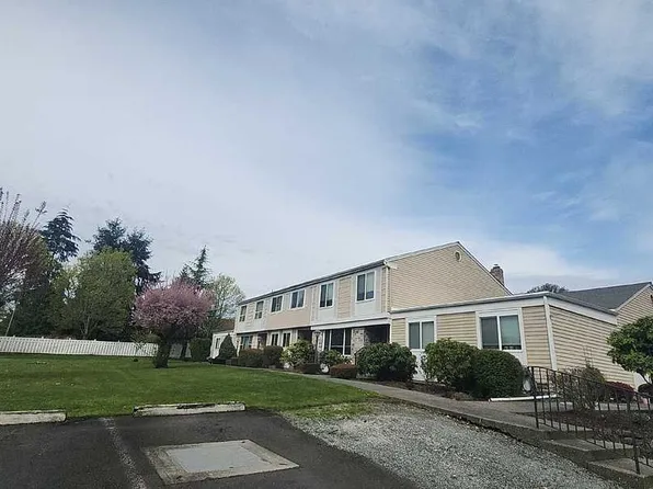 8626 Onyx Dr SW Unit D, Tacoma, WA 98498