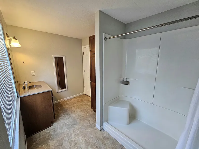 730 Maple St — Photo 21