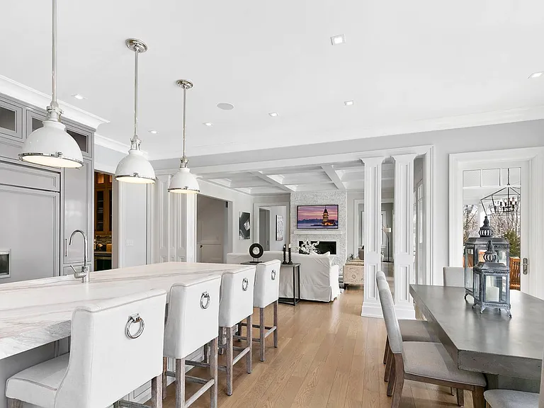2 Frazier Ave — Photo 4