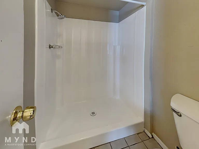 8343 N 59th Dr — Photo 10