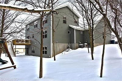 2nd image of 93 Riverchase Dr NE