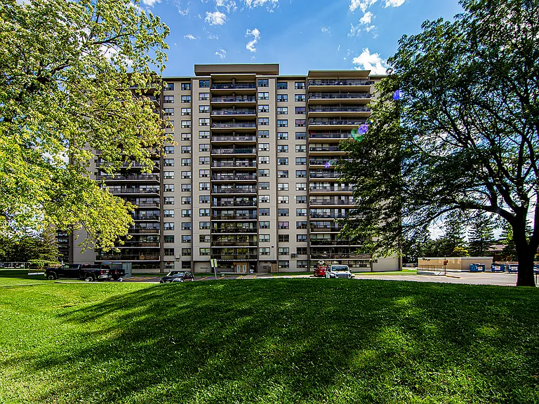 20 Esterbrooke Ave — Photo 11
