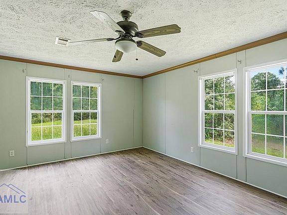 5th image of 99 Kevins Ln NE