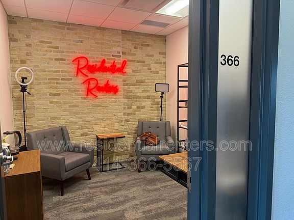 3rd image of 1037 W McKinley Ave #366