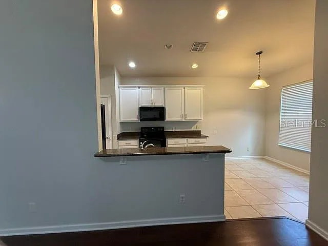 7622 Colbury Ave — Photo 9