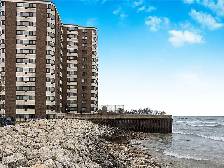 7337 S South Shore Dr #902 — Photo 23