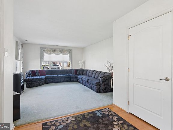 5th image of 29 Grandview Pl