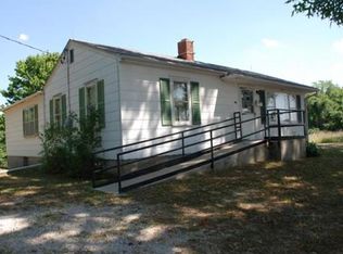 4023 10th Ave, Leavenworth, KS 66048