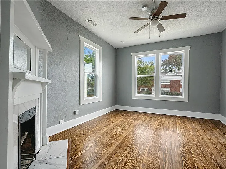 156 N Tucker St — Photo 7