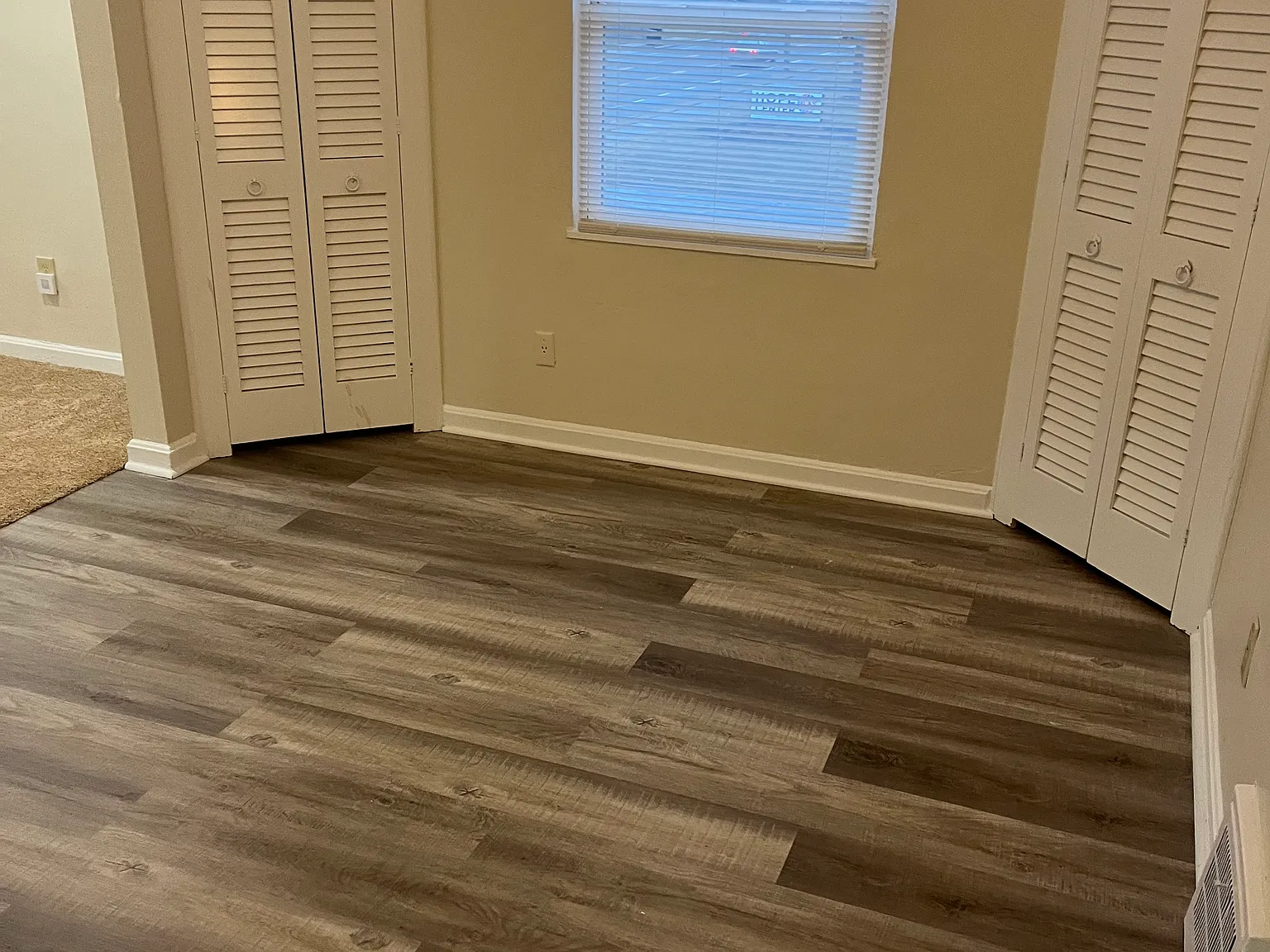 2 bed, 936 sqft, $900 — Photo 2