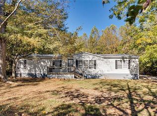 1621 Sandy Ridge Dr, Liberty, NC 27298