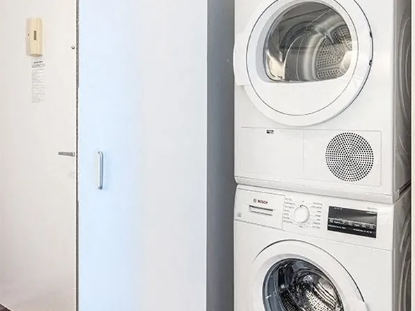 620 West 42nd Street image 6 of 13