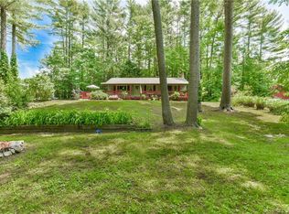 26 Maple Wood Dr, Woodstock Valley, CT 06282