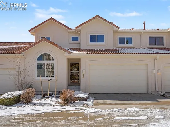 20 Luxury Ln, Colorado Springs, CO 80921