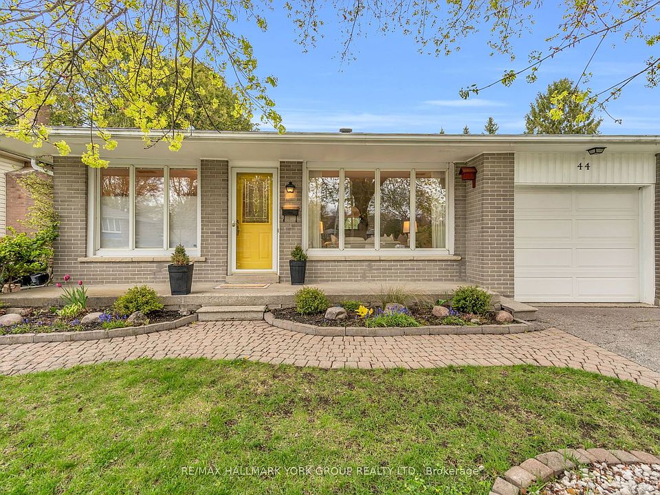 1st image of 44 Kemano Rd