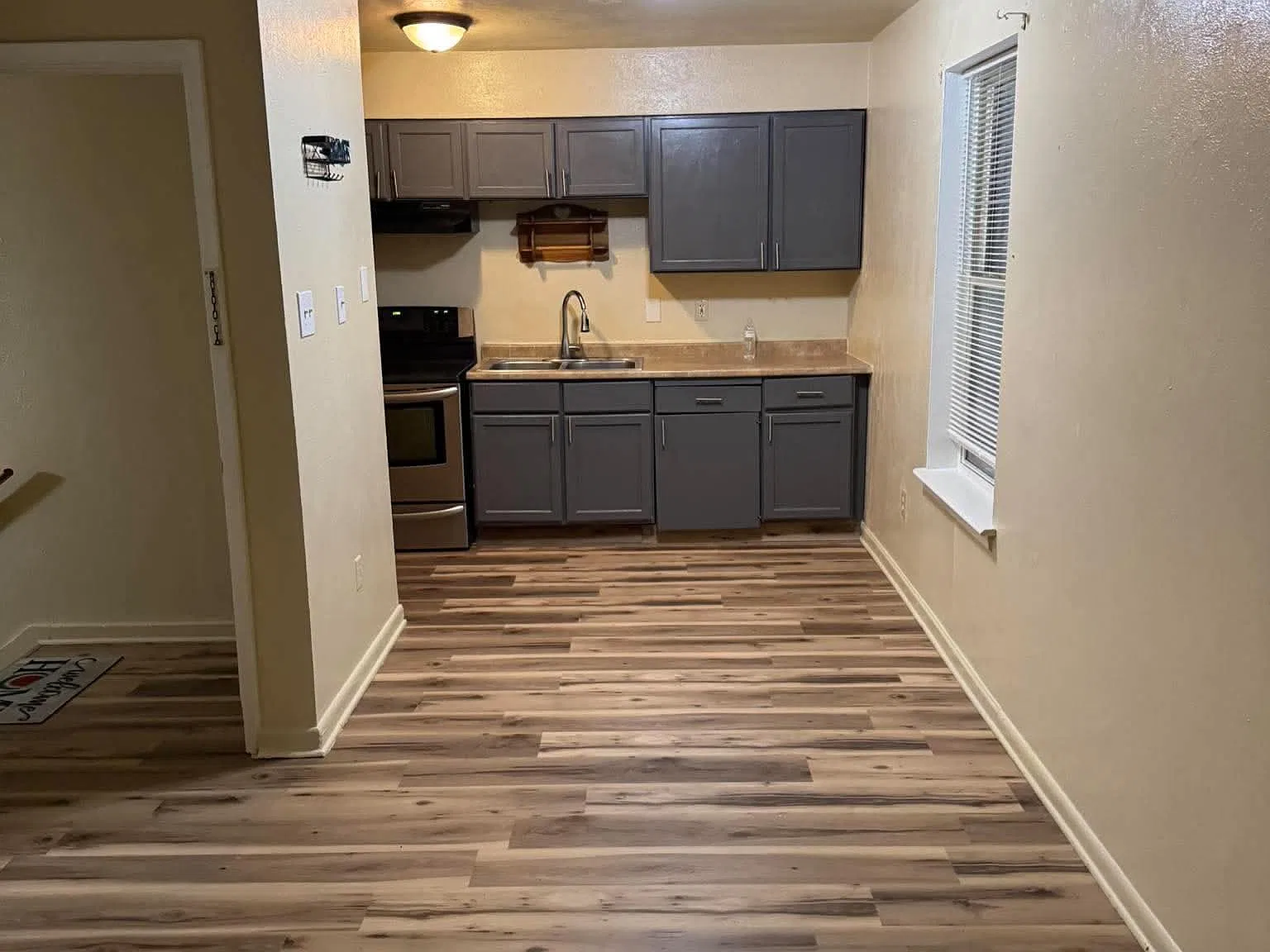 2 bed, 900 sqft, $1,150 — Photo 2