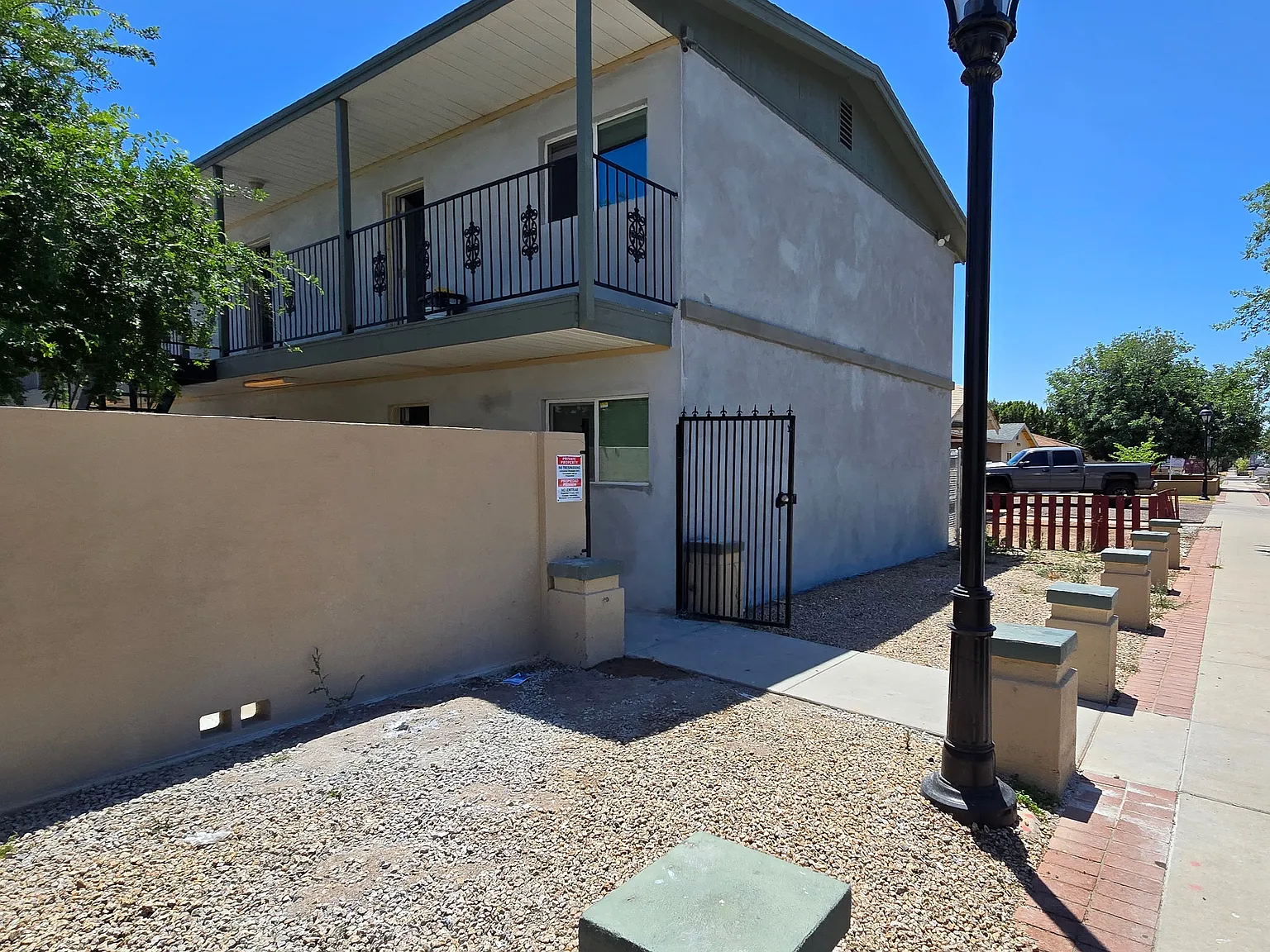 2 bed, 700 sqft, $950 — Photo 2