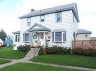 201 Lyncourt Dr, Syracuse, NY 13208