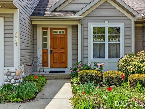 2nd image of 8257 Woodstone Dr SE #7