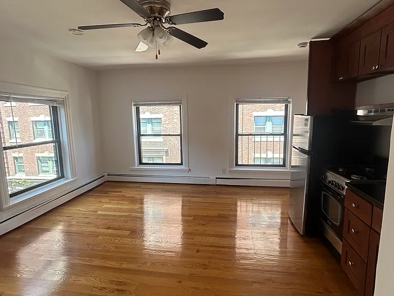 26 Joy St #6 — Photo 4