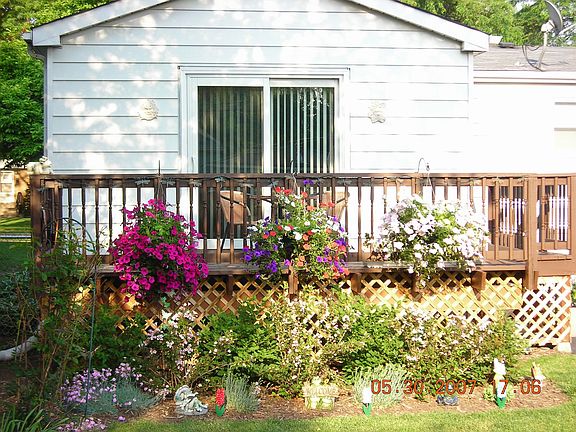 deck off  of master bedroom