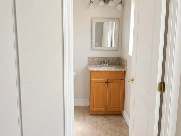 470 W 3rd St #470 — Photo 4