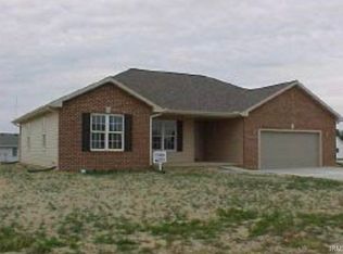 707 Tulip Ct, Bourbon, IN 46504